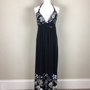 Alyn Paige dress